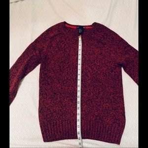 $8 Bundle - H&M Magenta Sweater